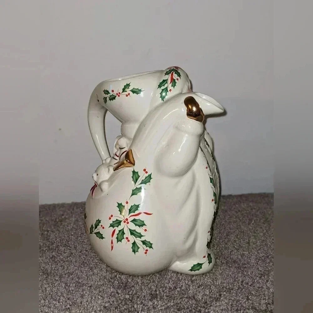LENOX HOLIDAY PORCELAIN‎ SANTA PITCHER Vintage 1999  Holly Berries Gold Trim 9
